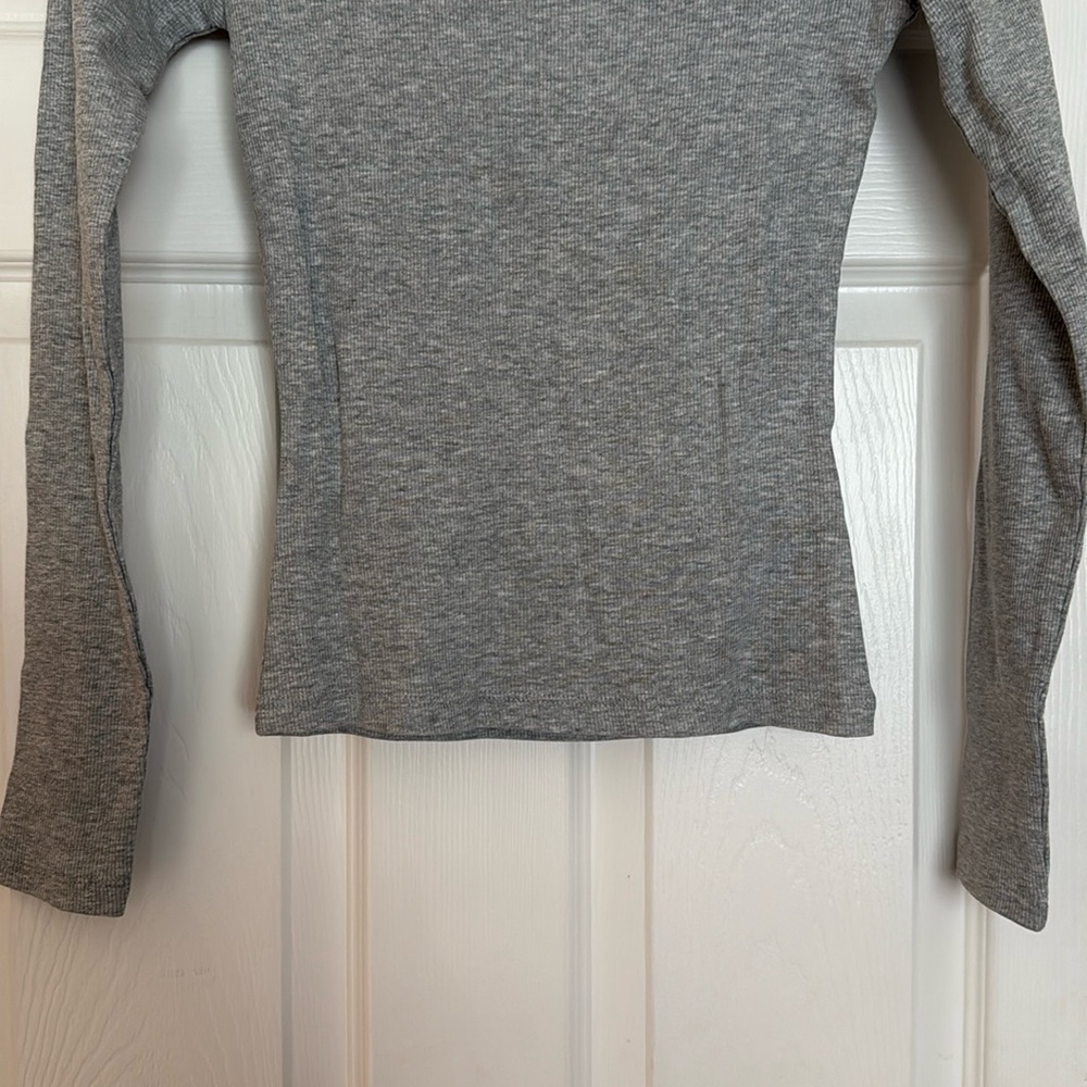 H&M Grey Ribbed Top XS - Picture 3 of 6